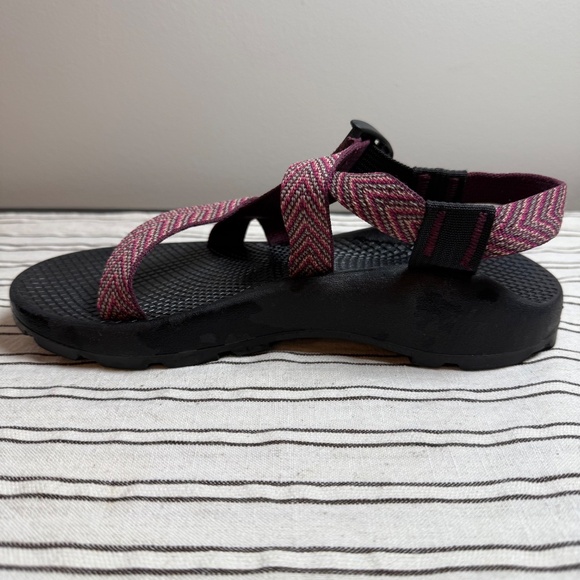 Chaco Z/1 Classic Sandals Women’s – Black with Pink Chevron Straps – W6 - Picture 6 of 7